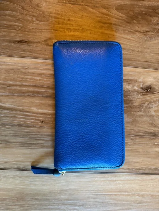 Tory Burch Britten Blue Pebbled Leather Zip Around Continental Wallet - Picture 4 of 8